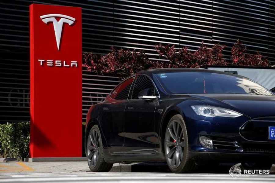 Συνομιλίες Tesla με την κινεζική EVE για την προμήθεια μπαταριών χαμηλού κόστους