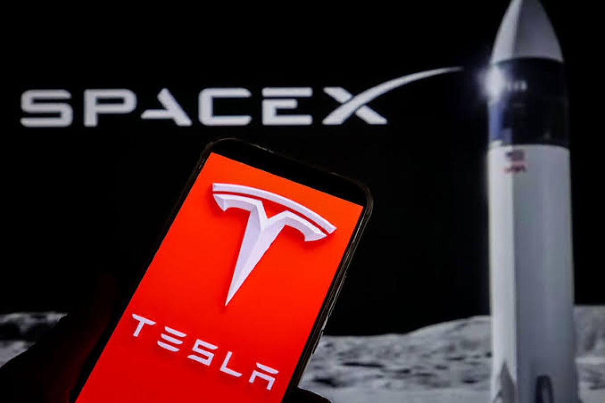 Tesla και SpaceX: Σενάριο εξαγοράς στα 420 δολάρια ανά μετοχή βλέπει κορυφαίος επενδυτής (Clean Technica)