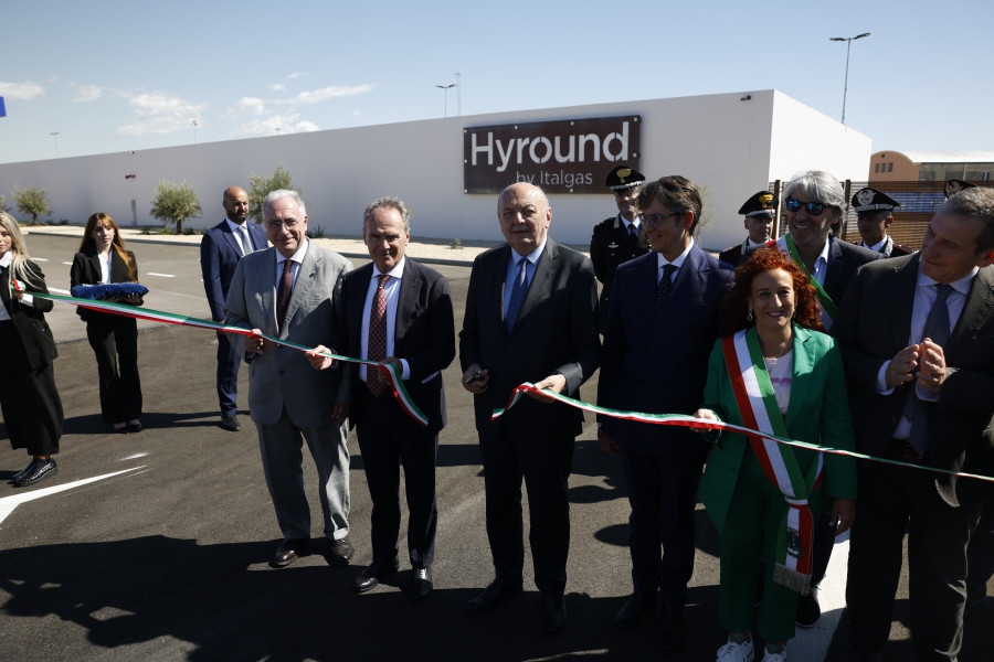 Italgas: Eγκαινιάστηκε στη Σαρδηνία η πρώτη μονάδα για την παραγωγή πράσινου υδρογόνου στην Ιταλία