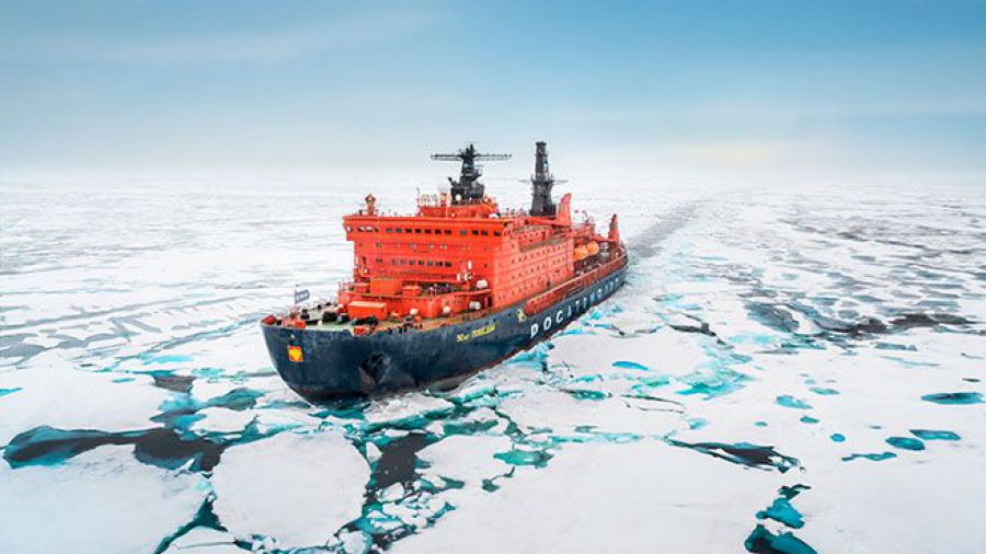 Αρκτική: Σε λειτουργία και τα οκτώ πυρηνικά ρωσικά παγοθραυστικά για πρώτη φορά για τις μεταφορές LNG