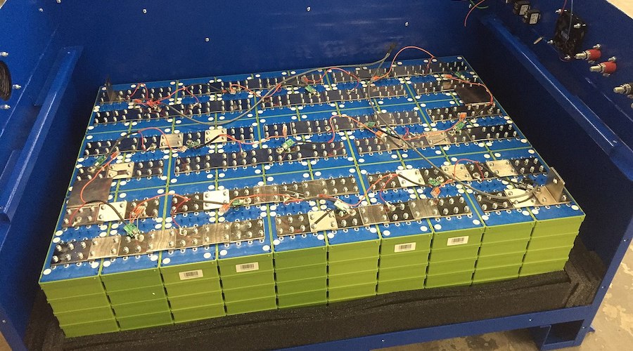 Bloomberg: Η Νότια Κορέα ανεβάζει ταχύτητα για τις μπαταρίες LFP