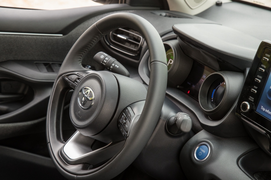 Toyota: Δεν ασπάζεται τους ύμνους της ηλεκτροκίνησης - Επιμένει στην βενζινοκίνηση ως το 2030