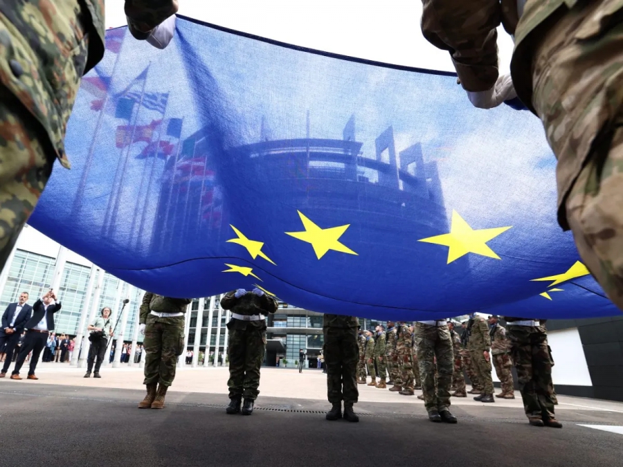«Όνειρο θερινής νυκτός» η ευρωπαϊκή άμυνα χωρίς τις αμερικανικές βιομηχανίες; (CNBC)