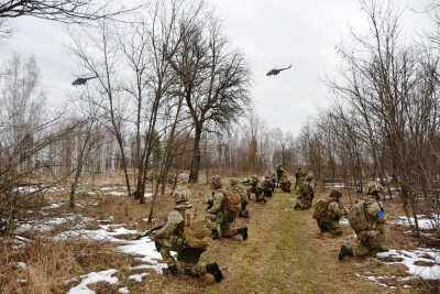 Ουκρανία: Πυρά στο Ντονέσκ και πολεμική ρητορική απειλούν τις διπλωματικές προσπάθειες