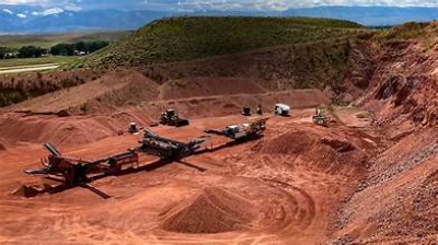 Τrump: Εγκαινιάζει αποθέματα ορυκτών αξίας 12 δισ. δολ.