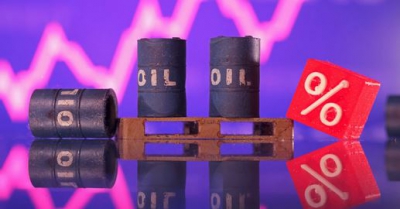 Goldman Sachs: Βλέπει πτώση, κάτω από τα 60 δολ. των τιμών του πετρελαίου έως το 2026 λόγω της αύξησης της προσφοράς