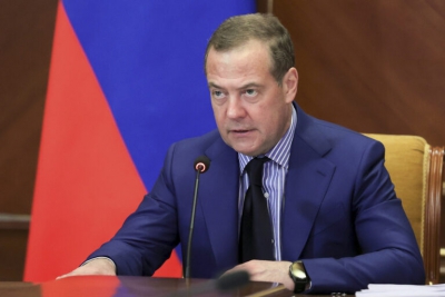 Medvedev: Δεν θα υπάρξει φτηνό πετρέλαιο παρά την εκεχειρία