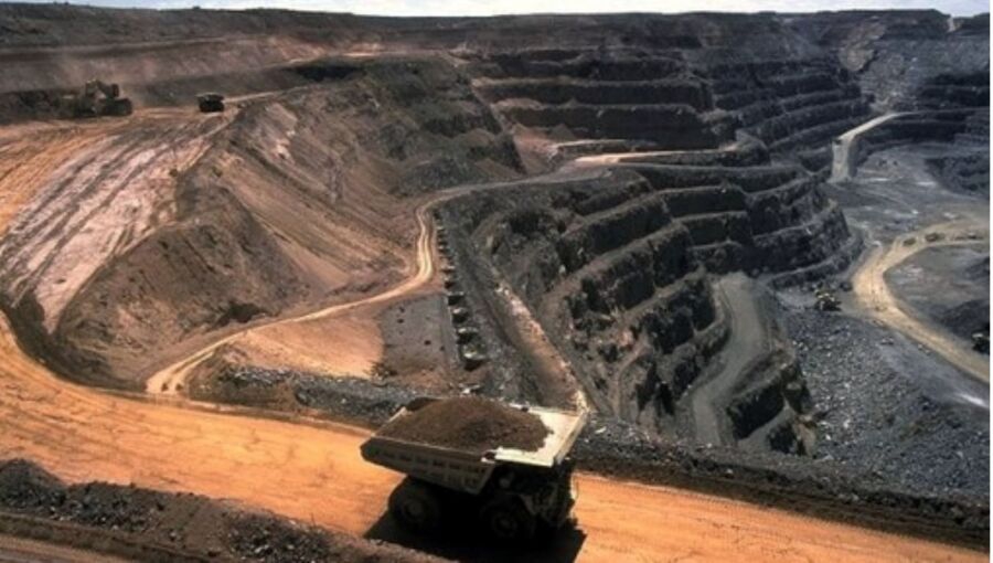 Γκαμπόν: Δεν αλλάζει η προθεσμία του 2029 για την επεξεργασία μαγγανίου - Δεν είναι δικαιολογία οι ενεργειακές ελλείψεις