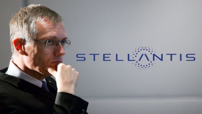 CEO Stellantis: Επιτακτική αναθεώρηση του κόστους των EV από τις κυβερνήσεις