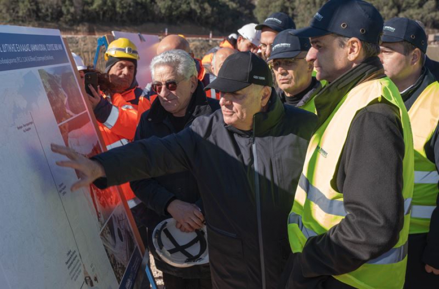 ΤΕΡΝΑ ΕΝΕΡΓΕΙΑΚΗ: Στο μεγαλύτερο έργο παραγωγής και αποθήκευσης καθαρής ενέργειας της χώρας ο Πρωθυπουργός