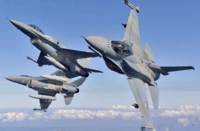 Αερομαχίες: Τουρκικά F-16 παρενόχλησαν ελληνικά -Εκνευρισμένη η Αγκυρα με την τετραμερή άσκηση στην Κύπρο