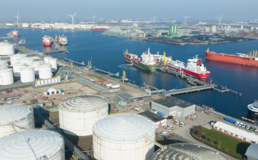 Reuters: Η Ρωσία σχεδιάζει μείωση 25% στις εξαγωγές πετρελαίου τον Μάρτιο