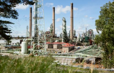 Φινλανδία: Οι εργαζόμενοι απειλούν με απεργία στο διυλιστήριο πετρελαίου Neste (Reuters)