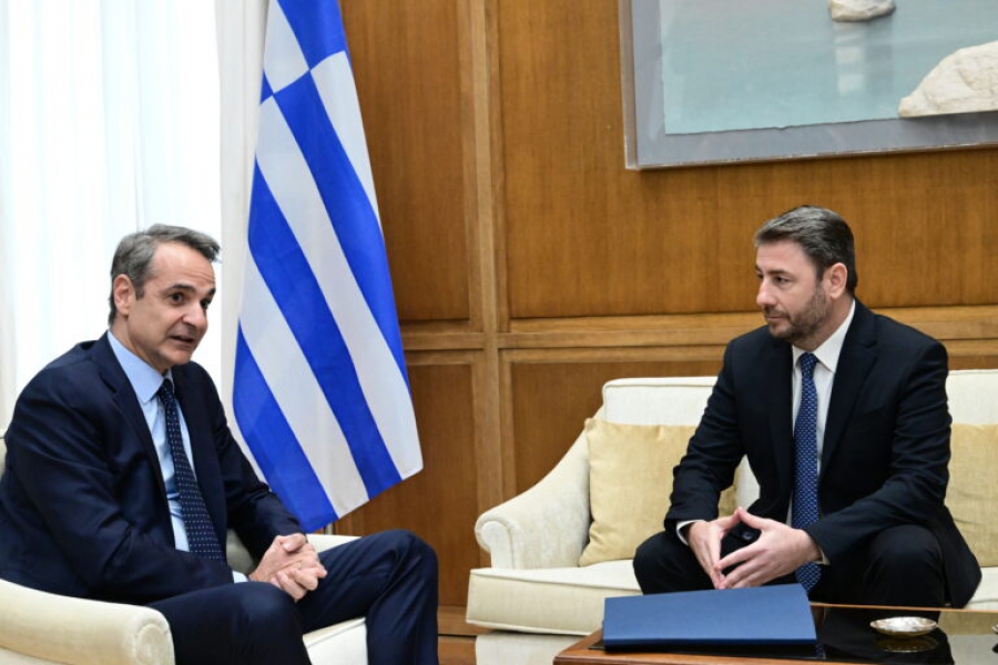 Στενό «μαρκάρισμα» Ανδρουλάκη σε Μητσοτάκη για ιδιωτικό χρέος και ακρίβεια