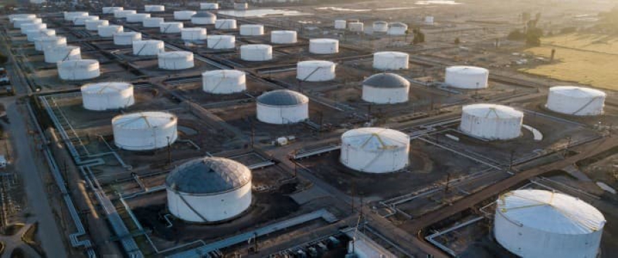 Oilprice: Πώς η αύξηση των τιμών φυσικού αερίου στρέφει την αγορά στο πετρέλαιο