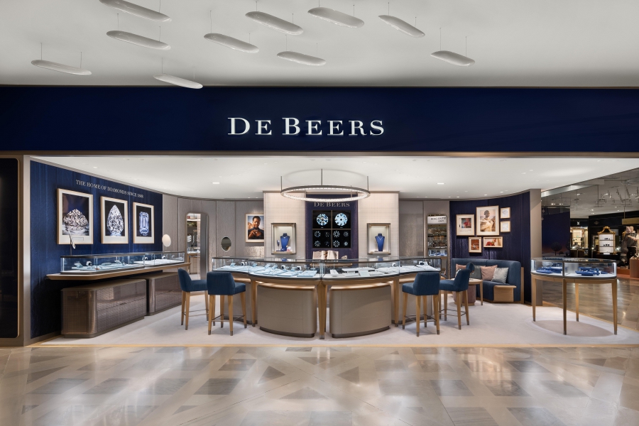 Η De Beers ρίχνει τις τιμές των διαμαντιών και η Anglo American της βάζει πωλητήριο