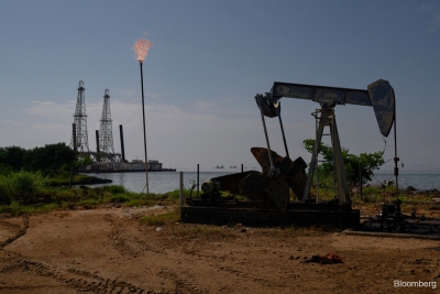 Ανακάμπτει το πετρέλαιο μετά τα σχόλια του Τrump για την κίνηση «αρμάδας» προς το Ιράν (Reuters)