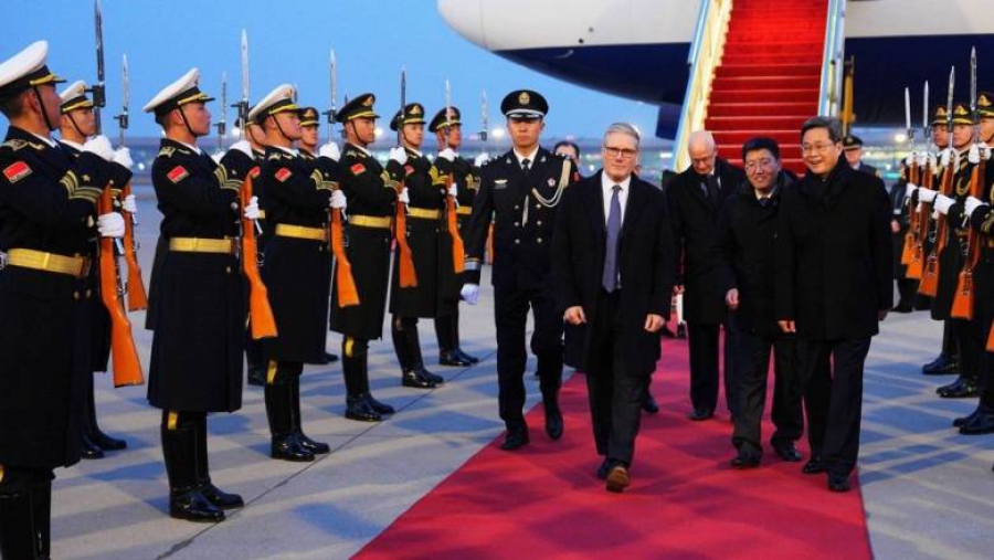 Ο Starmer επισκέπτεται την Κίνα- Επιθυμεί 