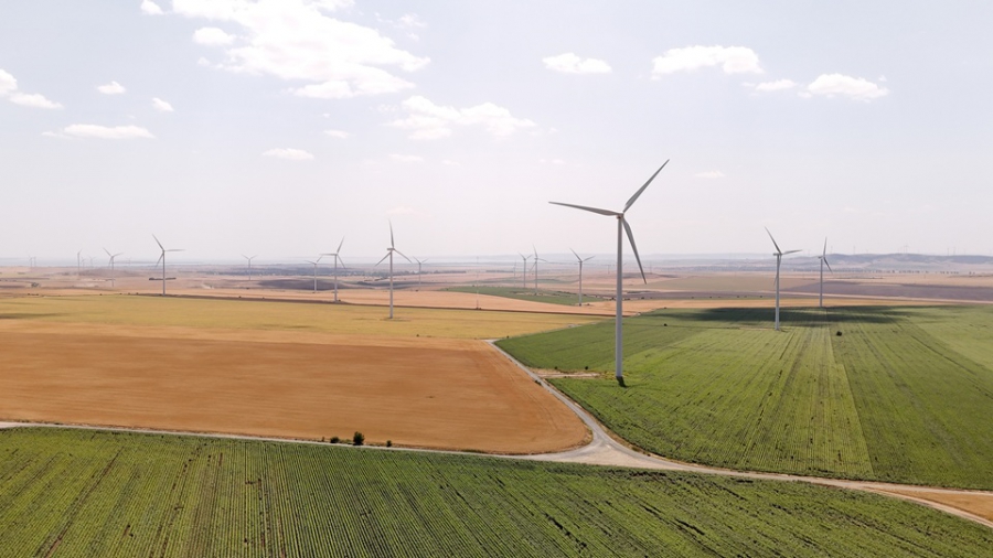 ΔΕΗ: Έβαλε μπαταρίες 60,12 MWh στο αιολικό Sălbatica 1 της Ρουμανίας