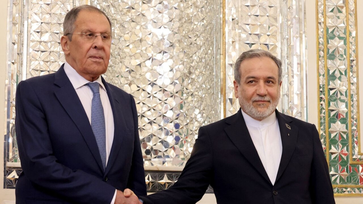 Araghchi σε Lavrov: Ιράν και Ρωσία δεν συνεργάζονταν 