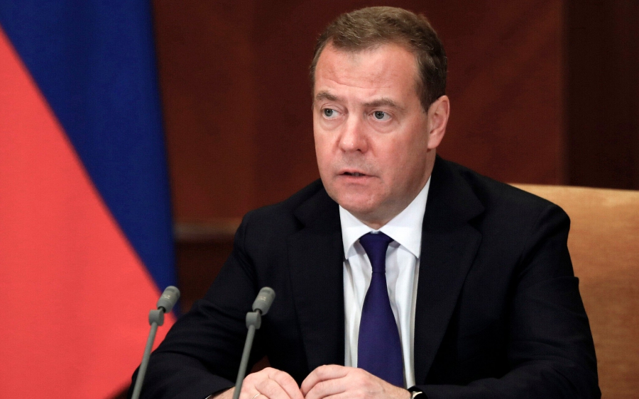 Εκτός εαυτού ο Medvedev: Απειλεί την Ευρώπη εργαλειοποιώντας τα ρωσικά assets