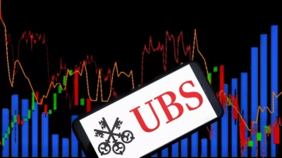 UBS: Αυξάνει τον στόχο για τον S&P 500 λόγω ισχυρής ανάπτυξης και ώθησης από το ΑΙ
