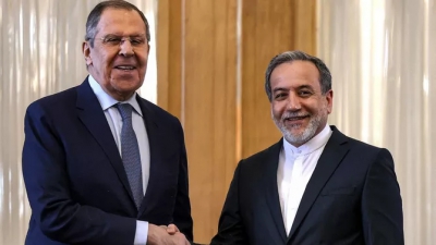 Araghchi - Lavrov: Συζήτησαν για την άμεση ανάγκη διεθνούς καταδίκης των εγκλημάτων ΗΠΑ - Ισραήλ