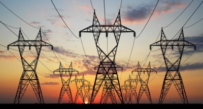 Rystad Energy: Επενδύσεις 3,1 τρισ. δολάρια για την επέκταση των ηλεκτρικών δικτύων
