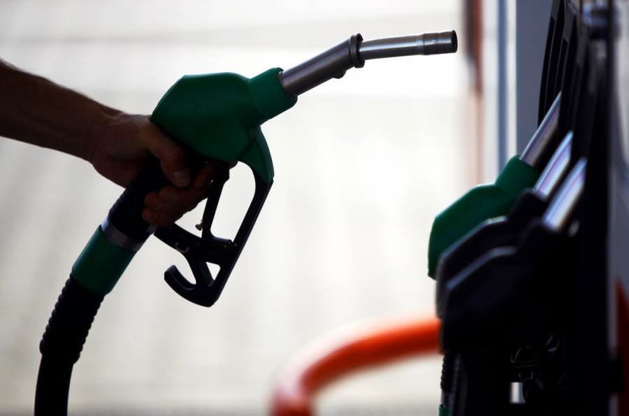 Μικρότερη των αρχικών προβλέψεων η μείωση στα υγρά καύσιμα κίνησης τον Μάιο