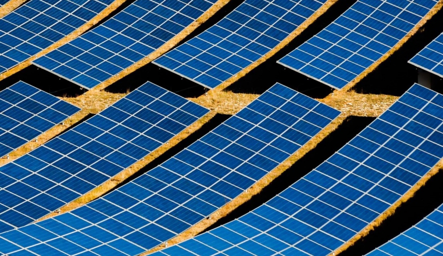 Το Cambridge ανακάλυψε φωτοβολταϊκά που συλλέγουν περισσότερο ηλιακό φως