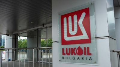 Euractiv: Η Ουκρανία αγοράζει τεράστιες ποσότητες ρωσικών καυσίμων από τη Βουλγαρία