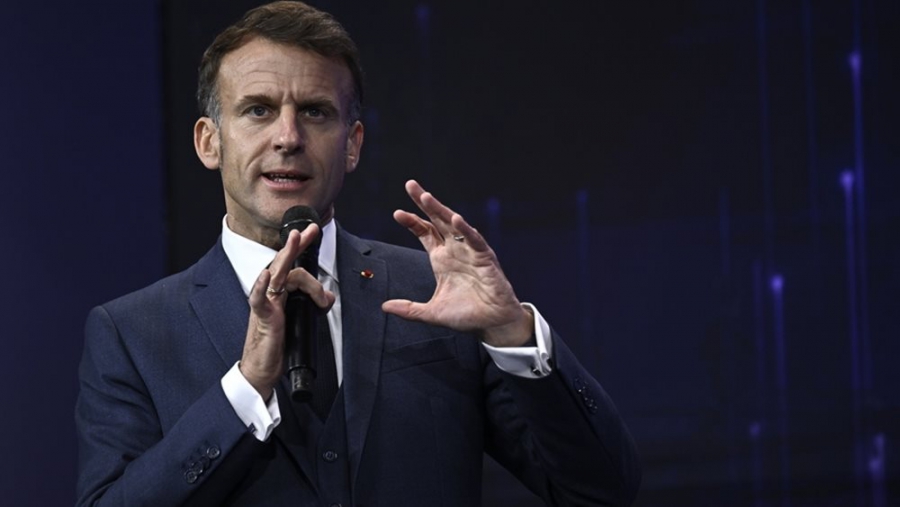 Σπασμωδικές κινήσεις από Μacron - Πιέζει για στρατιωτική άσκηση στην Γροιλανδία