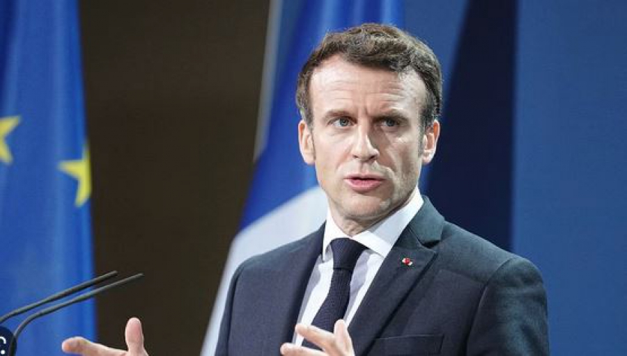 Macron: Είναι παράλογο να ανησυχούμε για τις υποδομές λόγω διακοπών ρεύματος αυτόν τον χειμώνα