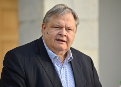 Πυρά Βενιζέλου κατά της κυβέρνησης για καταστρατήγηση του άρθρου 86 για συγκάλυψη υπουργικών ευθυνών