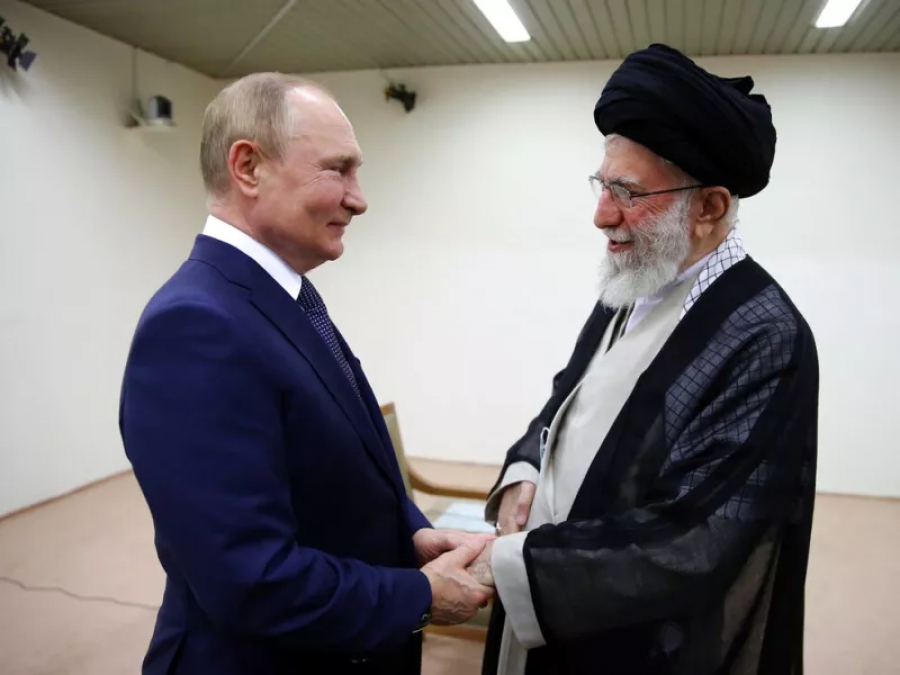Putin «τραβάει το αυτί» σε Khamenei: Δεχθείτε συμφωνία για το ουράνιο για να προχωρήσουν οι συνομιλίες με ΗΠΑ
