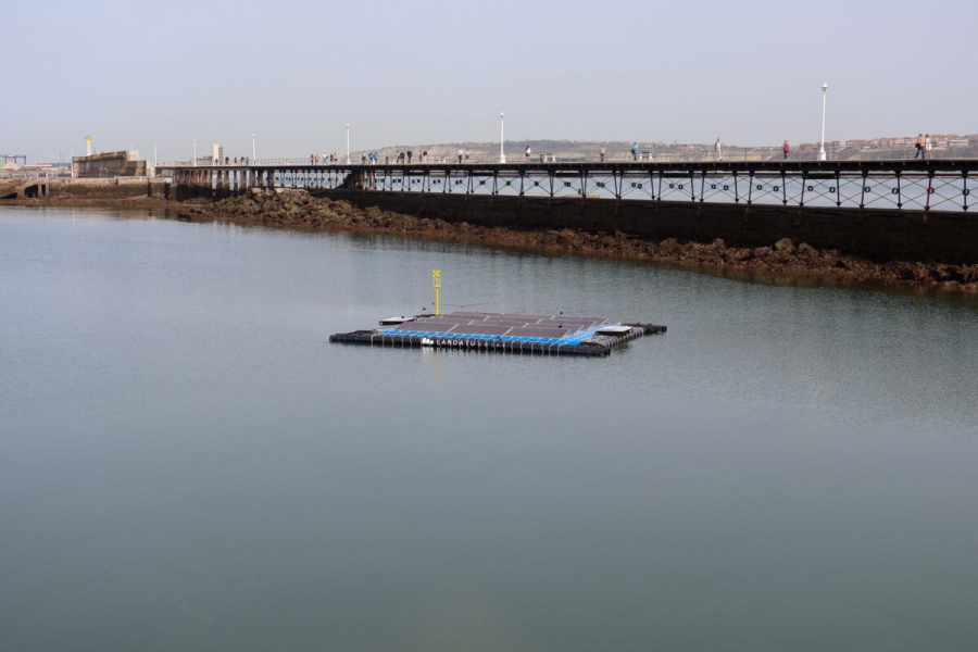 Πιλοτικό πλωτό ηλιακό σύστημα στο λιμάνι του Μπιλμπάο