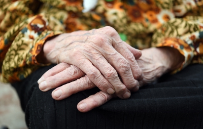 Μπορεί μια ξένη γλώσσα να “καθυστερήσει” τη γήρανση;