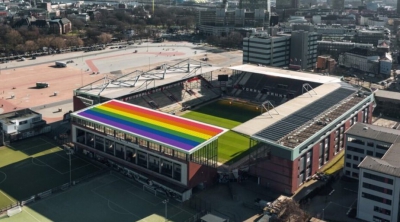 Ποδοσφαιρική ομάδα εγκαθιστά στο γήπεδό της φωτοβολταϊκό σύστημα με χρώματα ουράνιου τόξου