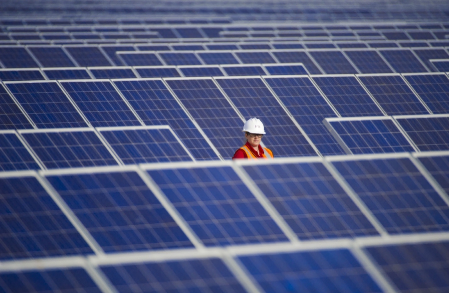 Σε τροχιά υλοποίησης μικρά φωτοβολταϊκά 350 MW με «παράκαμψη» του δικτύου διανομής