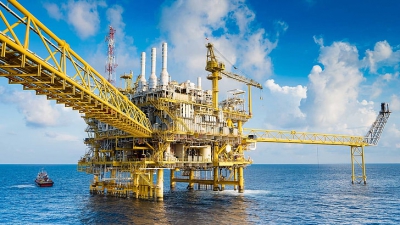 Reuters: Οι τιμές του πετρελαίου γίνονται πιο ασταθείς καθώς οι επενδυτές βγαίνουν από την αγορά