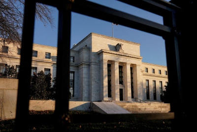 UBS: Η Fed θα μειώσει τα επιτόκια τον Μάρτιο του 2027 - Βασική πηγή αβεβαιότητας η Μέση Ανατολή