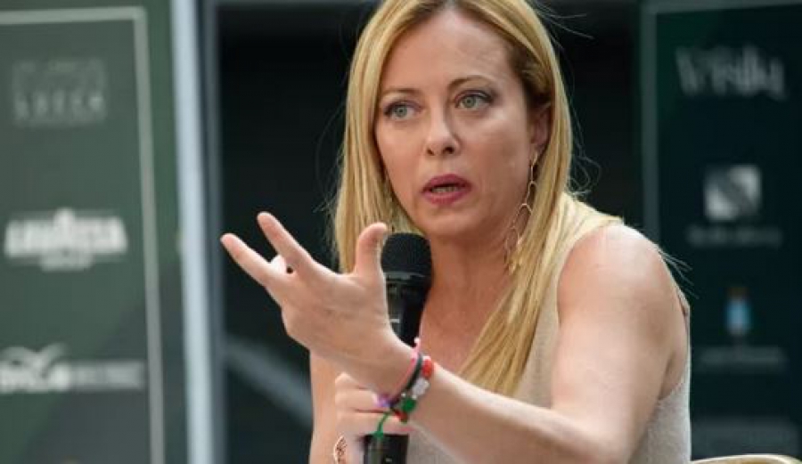 Μελόνι: Παράλογη η απόφαση της ΕΕ για σταδιακή κατάργηση των αυτοκινήτων βενζίνης και ντίζελ