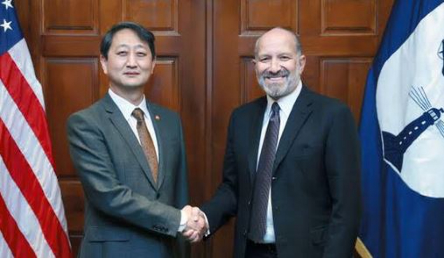 Αγωγό φυσικού αερίου στην Αλάσκα σχεδιάζουν οι ΗΠΑ - Συνομιλίες με Ν. Κορέα