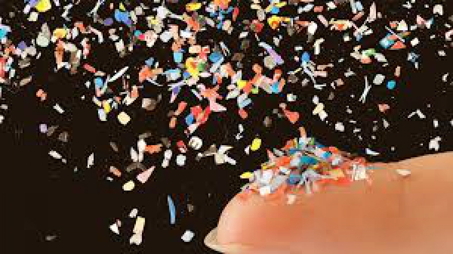 Προσοχή! Πάνω από 68.000 τοξικά σωματίδια πλαστικού περιέχονται στον αέρα (Interesting Engineering)