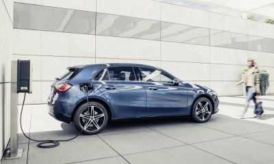 Αμείωτη η πτώση στα ηλεκτρικά - Απογειώνονται τα plug-in υβριδικά στην Ελλάδα