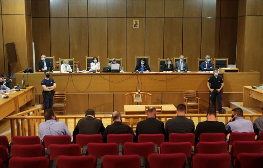 Δίκη Χρυσής Αυγής: Αναστολή σε όλους πλην Ρουπακιά προτείνει η εισαγγελέας