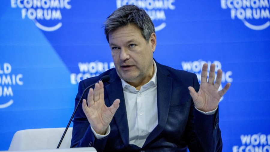 Habeck: Η Ευρώπη πληρώνει το τίμημα της εξάρτησης της Γερμανίας από το ρωσικό αέριο