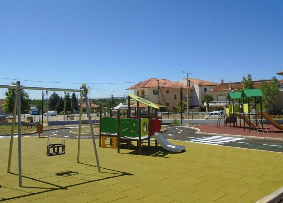 Ο TAP παρέδωσε 7 νέες παιδικές χαρές στην Καστοριά