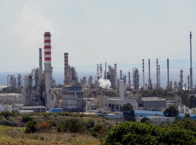 Μεγάλη έκρηξη στη Motor Oil — Αναφορές για πέντε τραυματίες