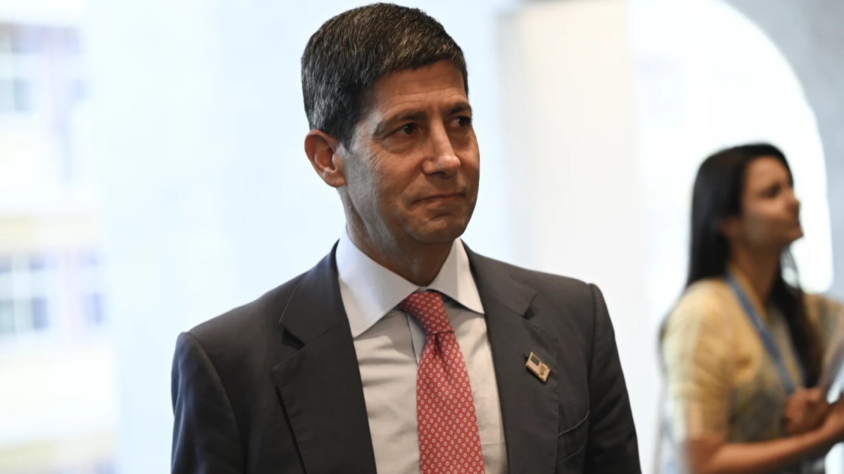 Warsh: Χωρίς σαφές μήνυμα για τα επιτόκια από τη Fed, καθώς οι κεντρικές τράπεζες σφίγγουν τη νομισματική πολιτική (investing.com)